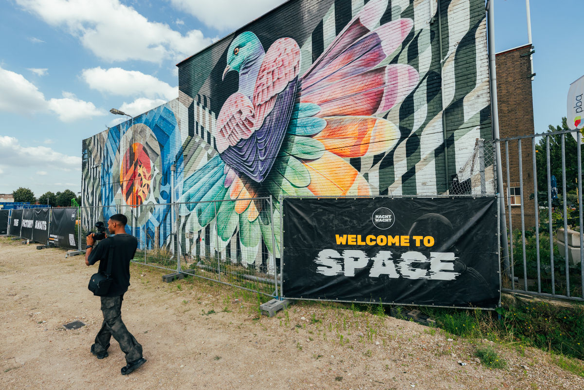 Loading... just a sec